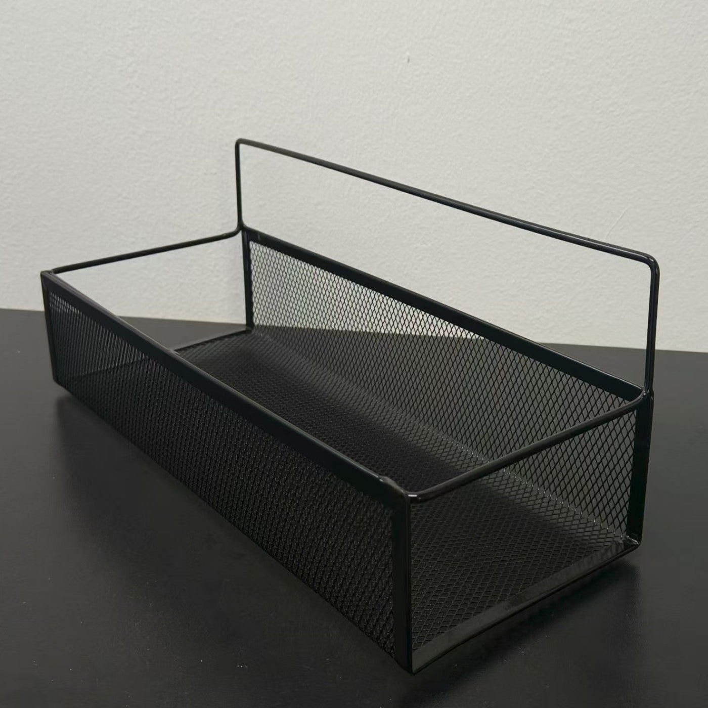 Bolded Frame Wall-Mounted Screwless Storage Basket 0627